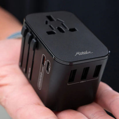 Adapter podróżny do ładowania MATADOR - czarny